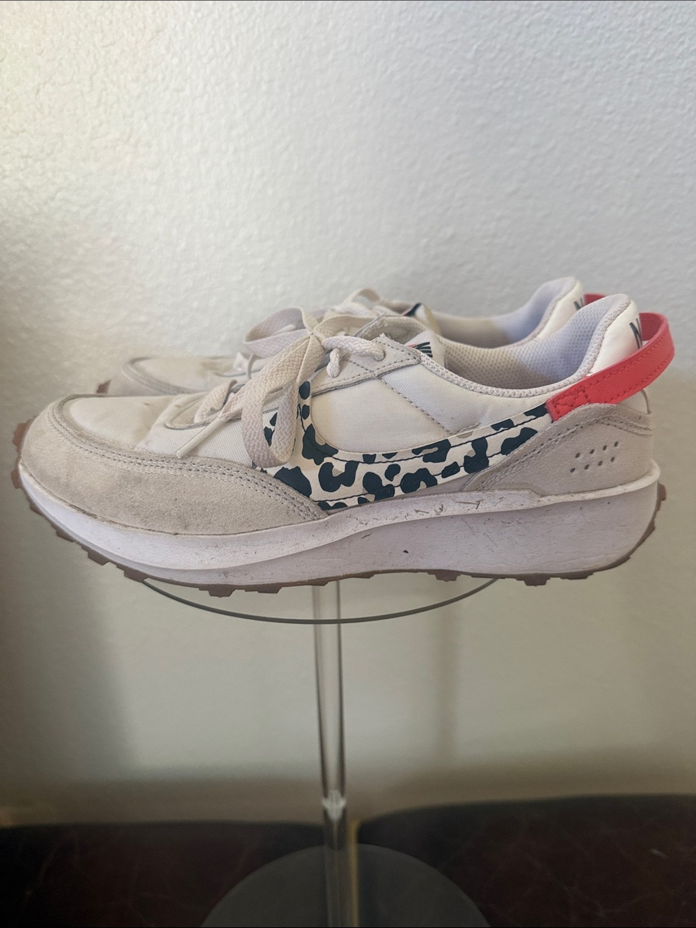Nike - Picture 3 of 5
